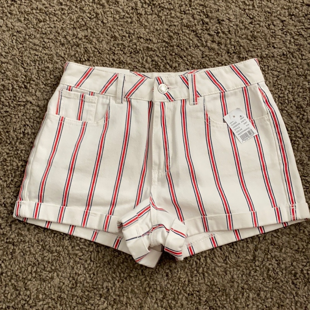 Cute brand new with tags pac sun shorts